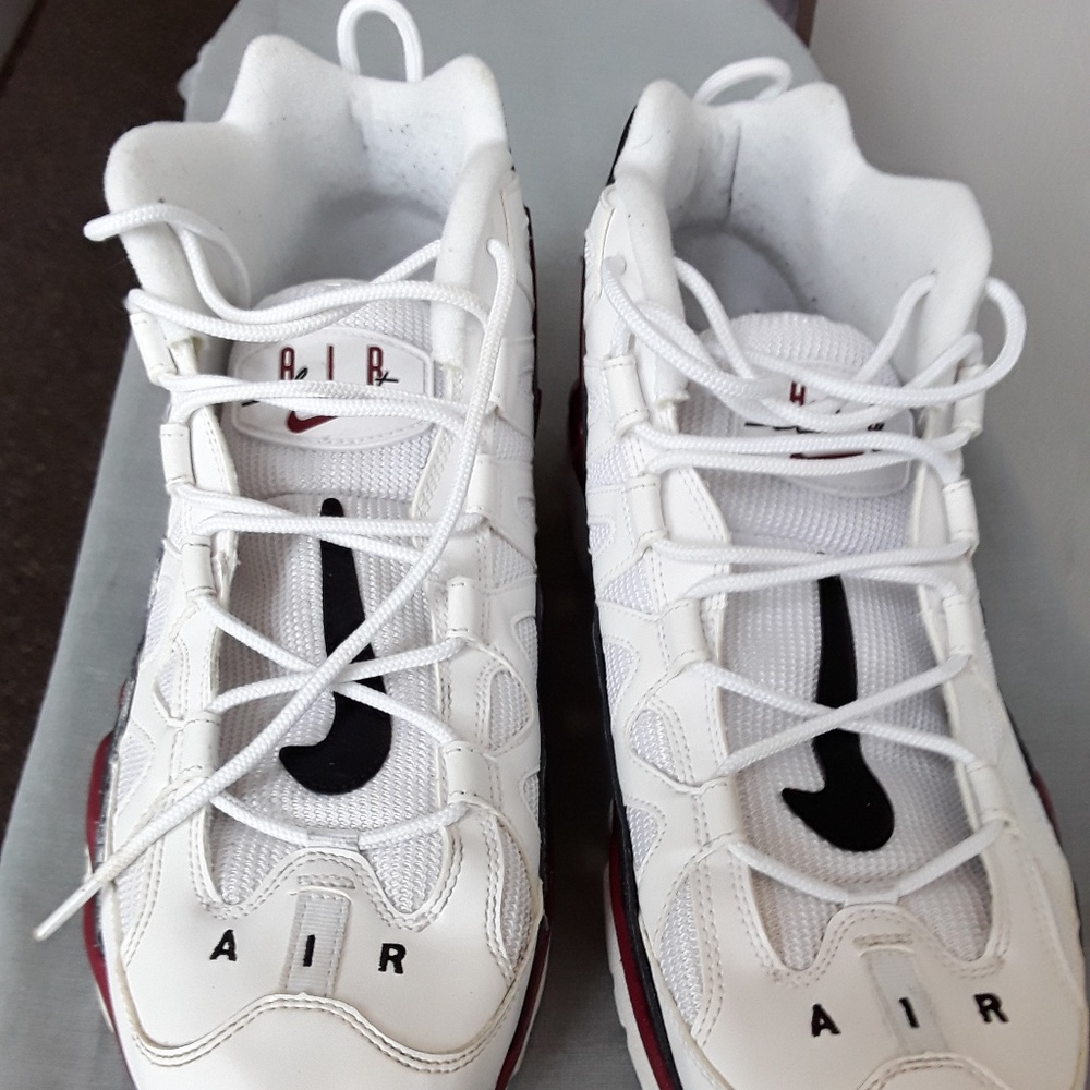 BIG NIKE AIR SNEAKERS SIZE 14